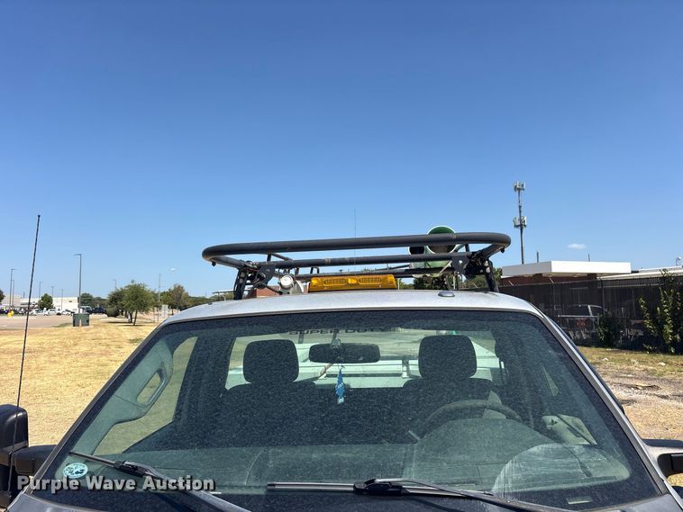 image for item ES8120 2015 Ford F250 Super Duty pickup truck