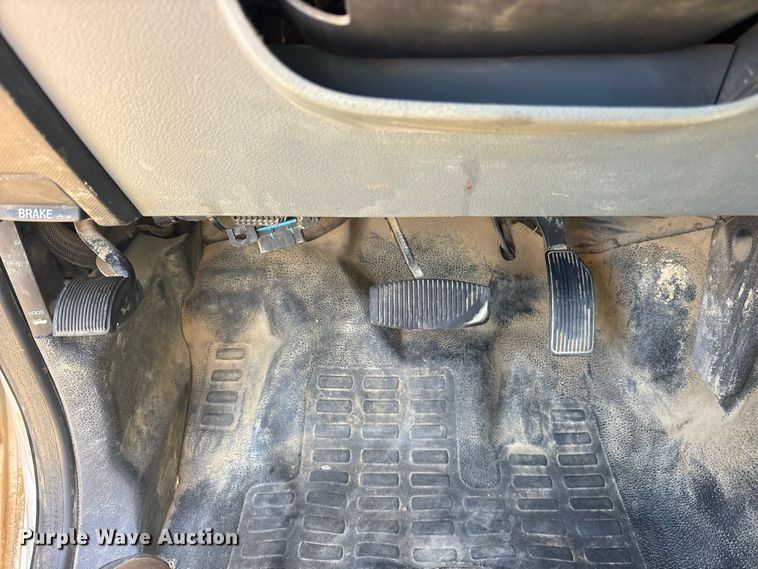 image for item ES8120 2015 Ford F250 Super Duty pickup truck