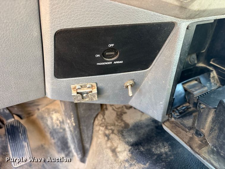 image for item ES8120 2015 Ford F250 Super Duty pickup truck