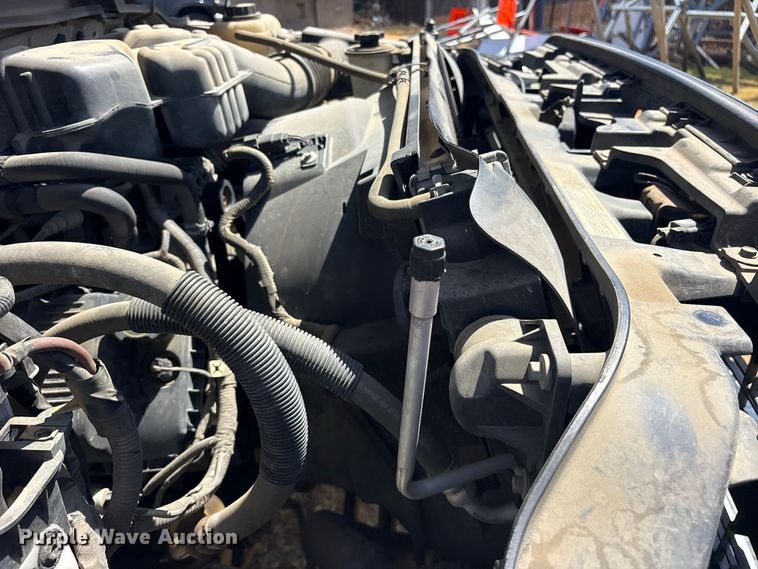 image for item ES8120 2015 Ford F250 Super Duty pickup truck
