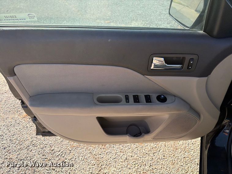 image for item ES8122 2010 Ford Fusion 