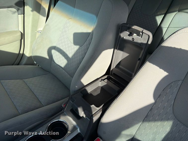image for item ES8122 2010 Ford Fusion 