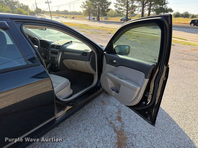 image for item ES8122 2010 Ford Fusion 