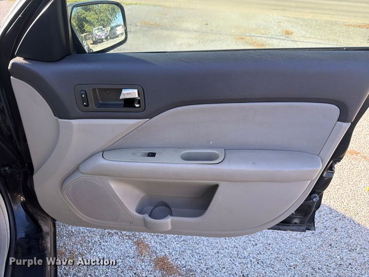 image for item ES8122 2010 Ford Fusion 