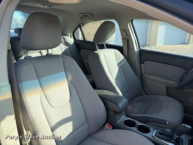 image for item ES8122 2010 Ford Fusion 