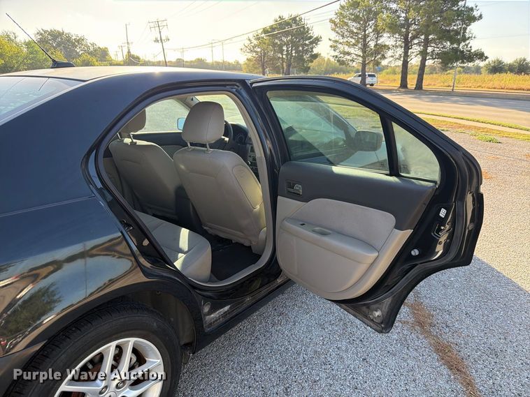 image for item ES8122 2010 Ford Fusion 