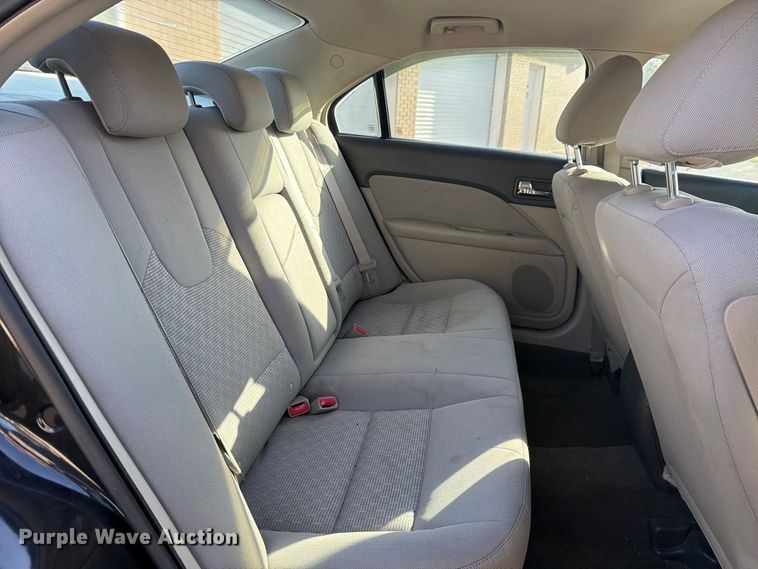 image for item ES8122 2010 Ford Fusion 