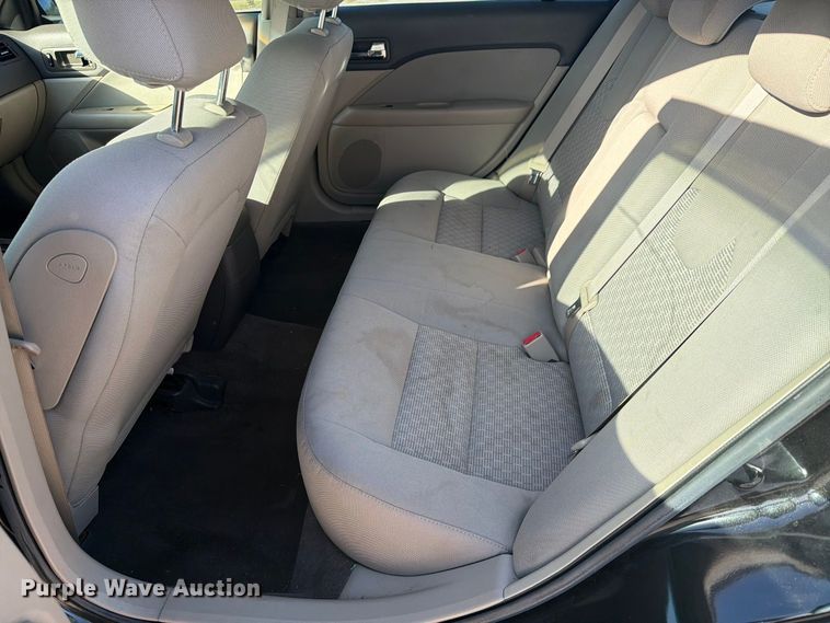 image for item ES8122 2010 Ford Fusion 