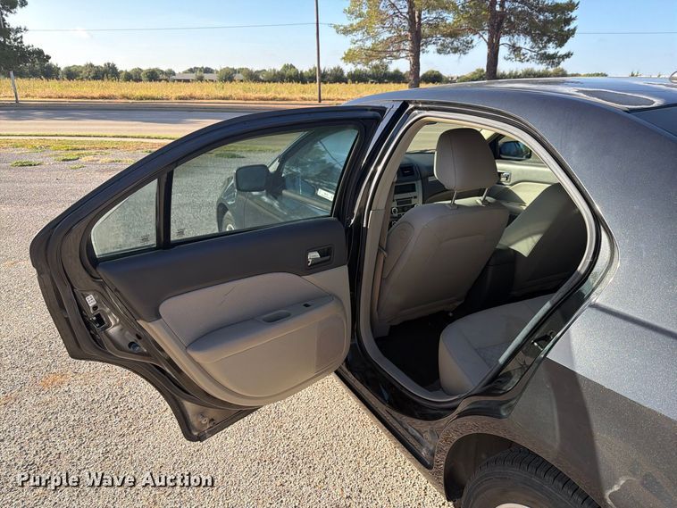 image for item ES8122 2010 Ford Fusion 