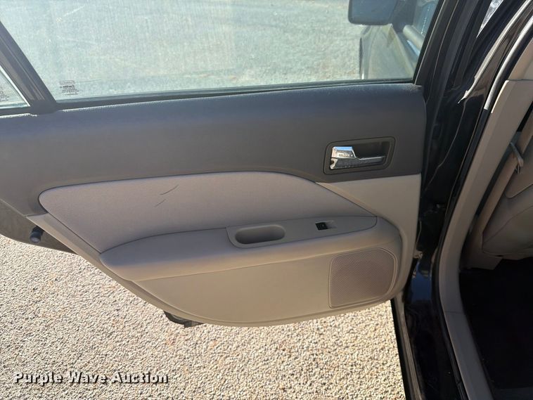 image for item ES8122 2010 Ford Fusion 