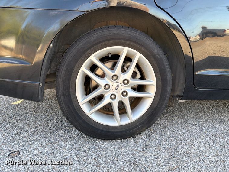 image for item ES8122 2010 Ford Fusion 