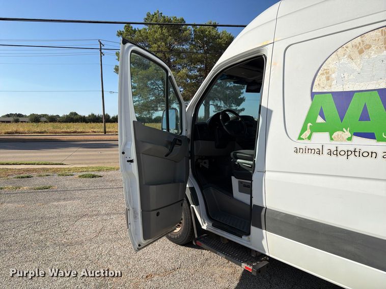 image for item ES8123 2012 Freightliner Sprinter van