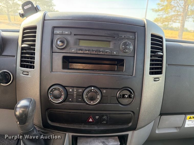 image for item ES8123 2012 Freightliner Sprinter van