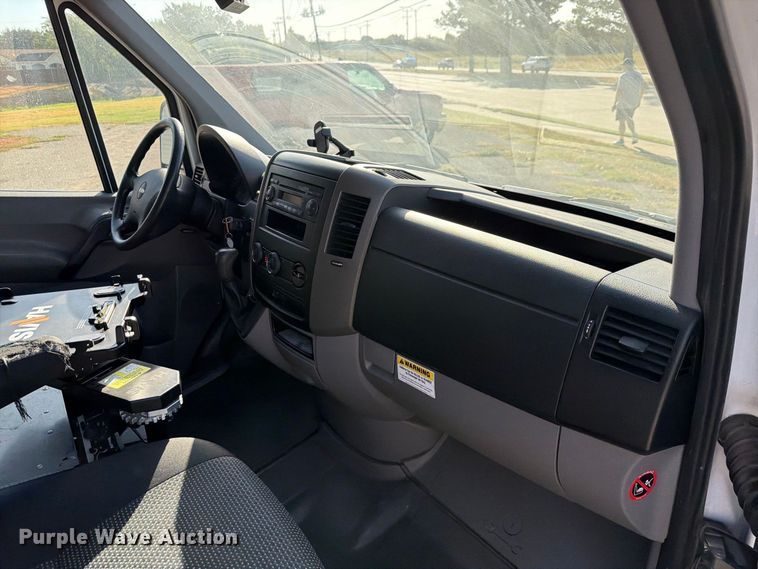 image for item ES8123 2012 Freightliner Sprinter van