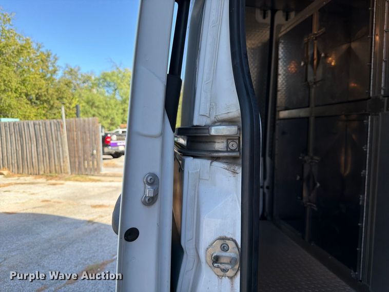 image for item ES8123 2012 Freightliner Sprinter van