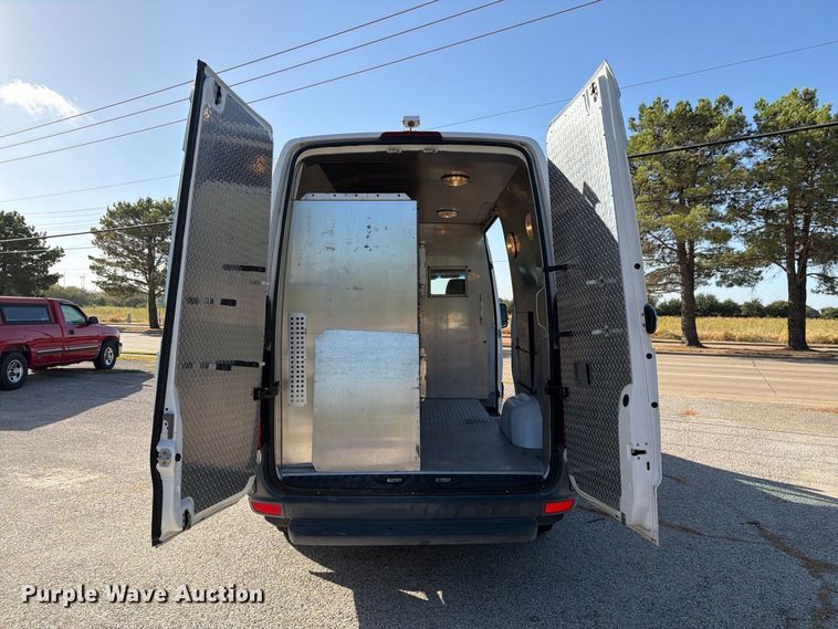 image for item ES8123 2012 Freightliner Sprinter van