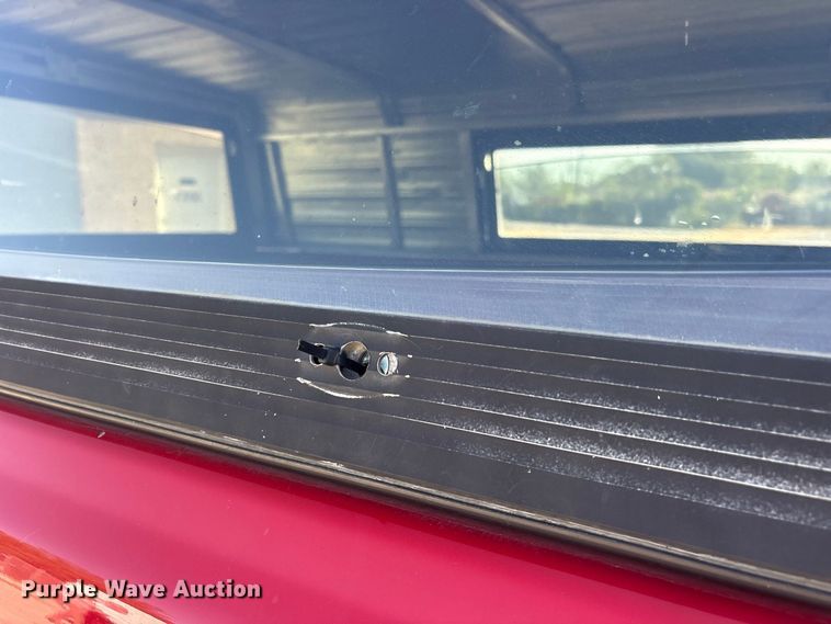 image for item ES8124 2002 Chevrolet Silverado 1500 pickup truck