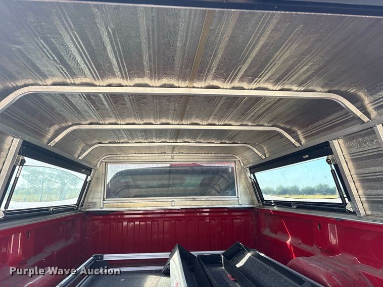 image for item ES8124 2002 Chevrolet Silverado 1500 pickup truck