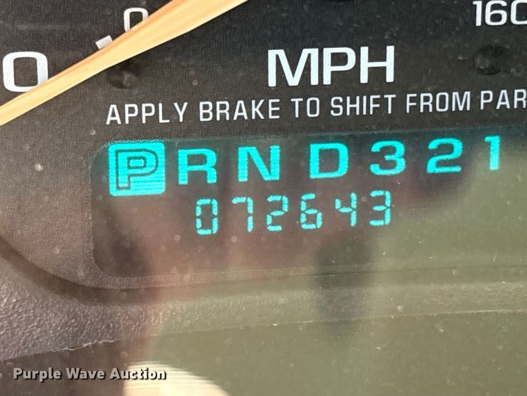image for item ES8124 2002 Chevrolet Silverado 1500 pickup truck