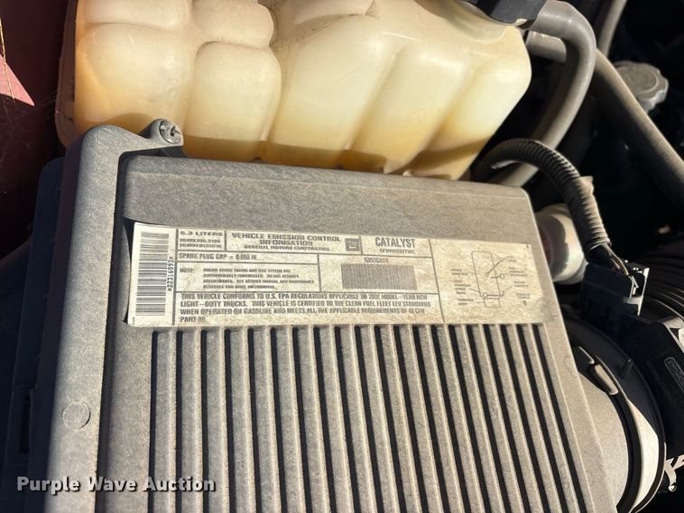image for item ES8124 2002 Chevrolet Silverado 1500 pickup truck