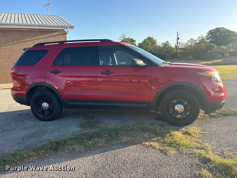image for item ES8125 2015 Ford Explorer Police SUV