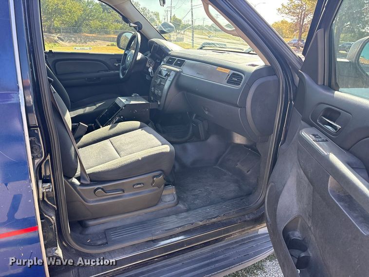 image for item ES8126 2012 Chevrolet Tahoe Police SUV