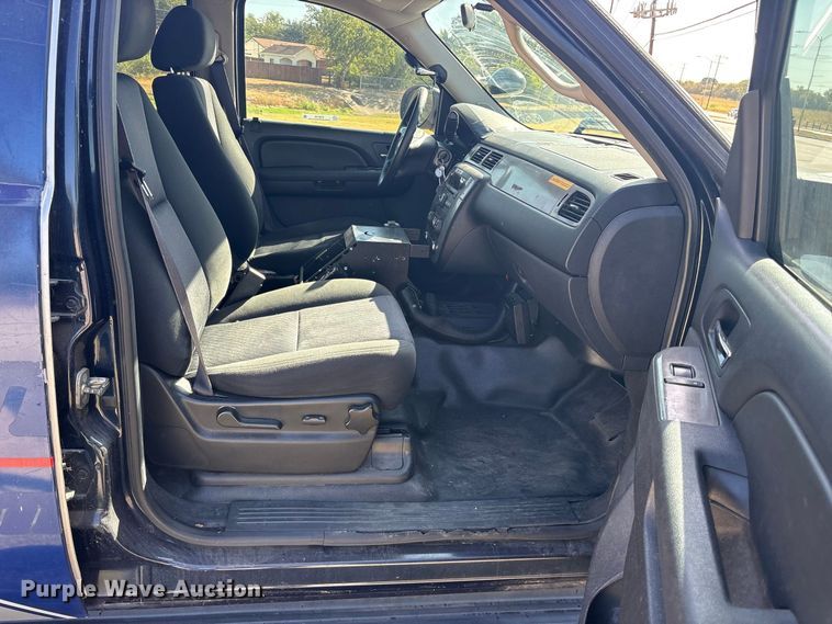 image for item ES8126 2012 Chevrolet Tahoe Police SUV