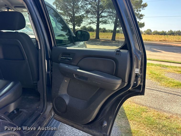 image for item ES8126 2012 Chevrolet Tahoe Police SUV