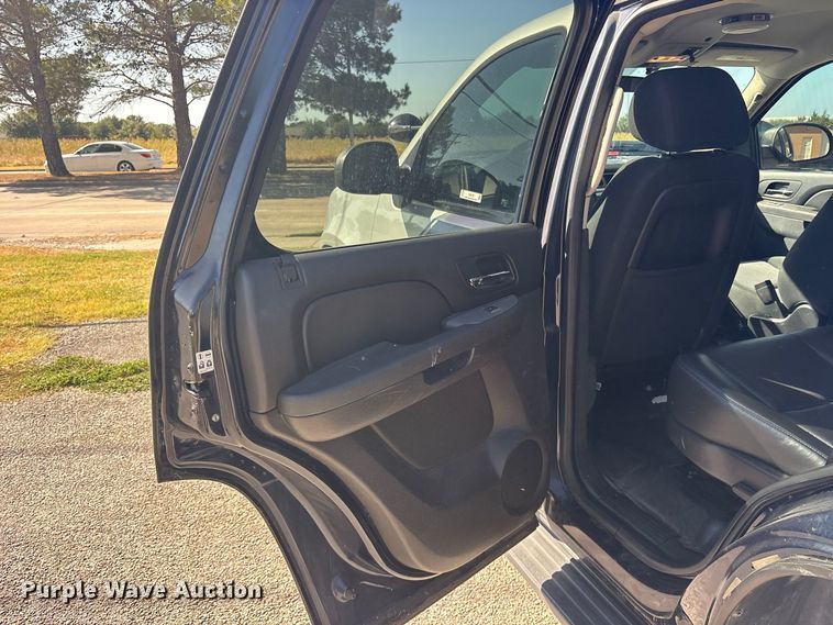 image for item ES8126 2012 Chevrolet Tahoe Police SUV