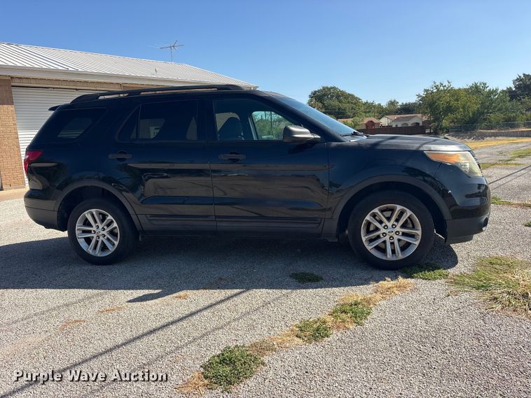 image for item ES8127 2015 Ford Explorer Police SUV
