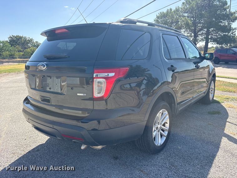 image for item ES8127 2015 Ford Explorer Police SUV