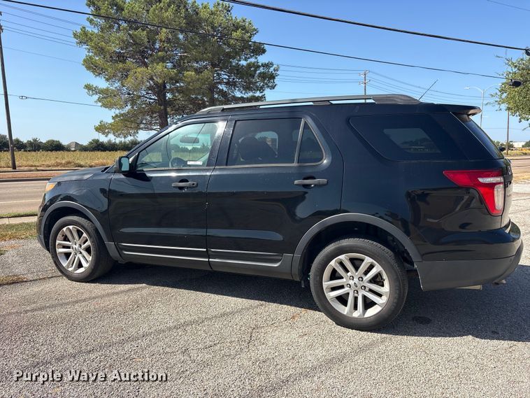 image for item ES8127 2015 Ford Explorer Police SUV