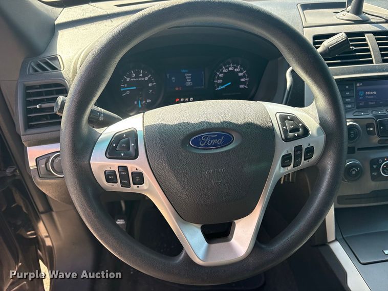 image for item ES8127 2015 Ford Explorer Police SUV