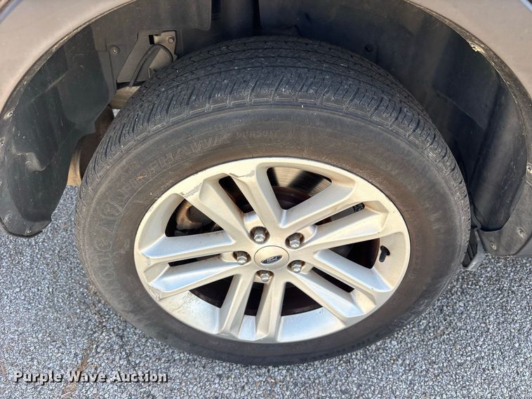 image for item ES8127 2015 Ford Explorer Police SUV
