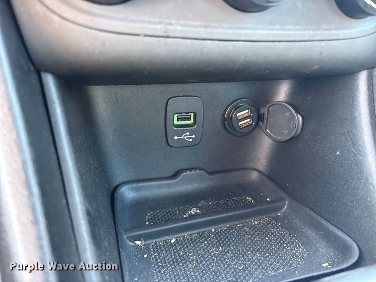 image for item ES8128 2013 Dodge Avenger Sedan