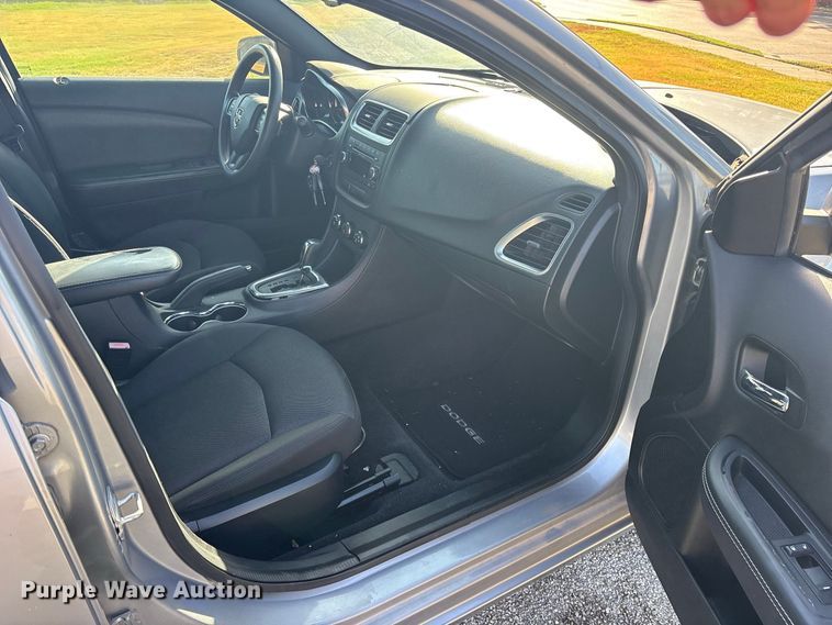image for item ES8128 2013 Dodge Avenger Sedan