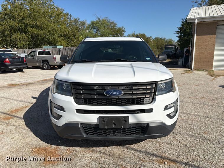 image for item ES8130 2019 Ford Explorer Police SUV