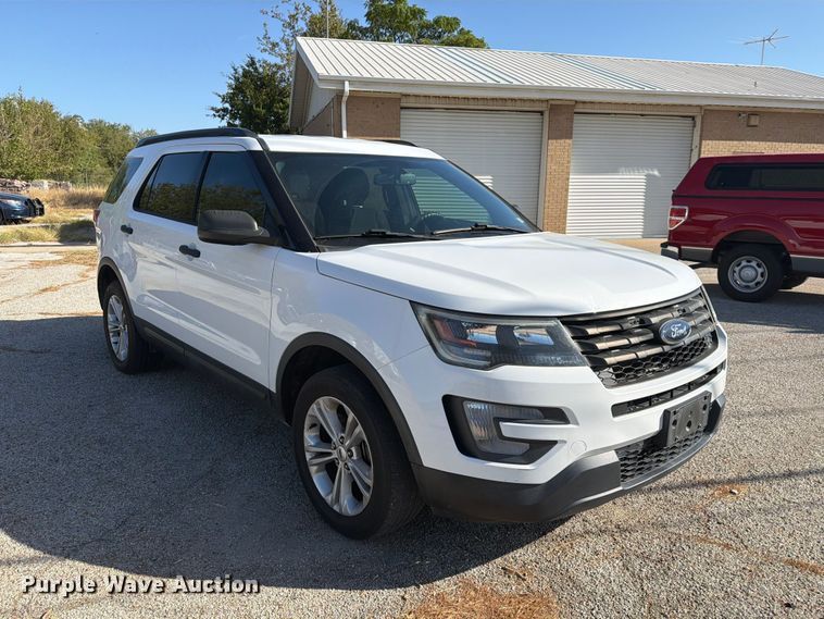 image for item ES8130 2019 Ford Explorer Police SUV