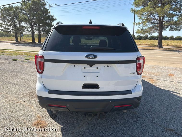 image for item ES8130 2019 Ford Explorer Police SUV