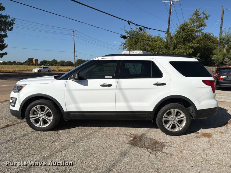 image for item ES8130 2019 Ford Explorer Police SUV