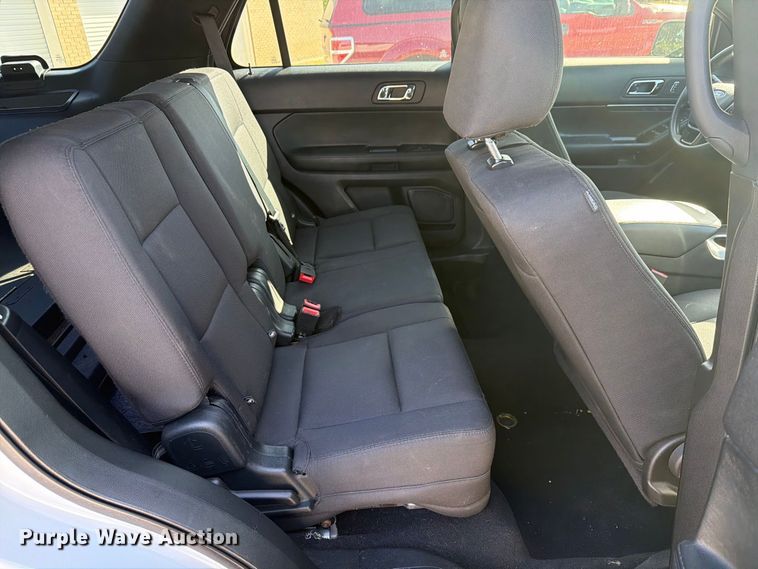 image for item ES8130 2019 Ford Explorer Police SUV