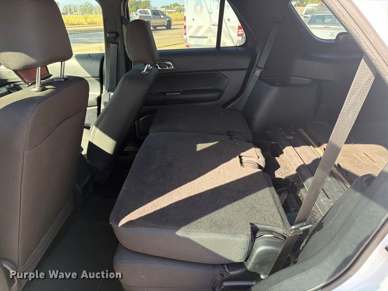 image for item ES8130 2019 Ford Explorer Police SUV