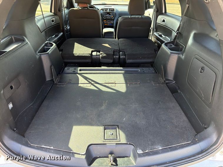 image for item ES8130 2019 Ford Explorer Police SUV