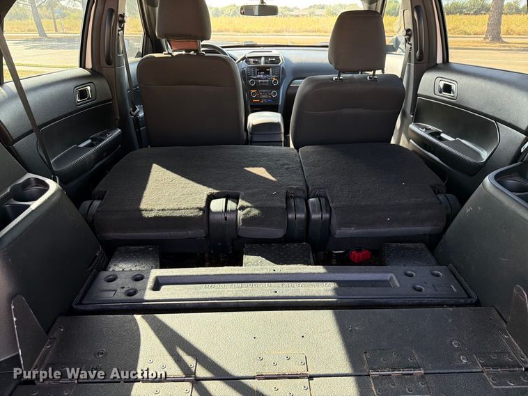 image for item ES8130 2019 Ford Explorer Police SUV