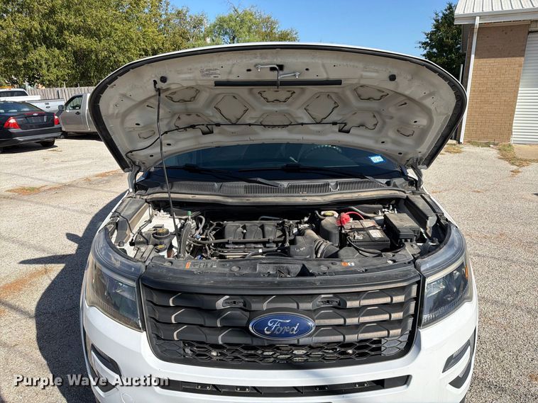 image for item ES8130 2019 Ford Explorer Police SUV