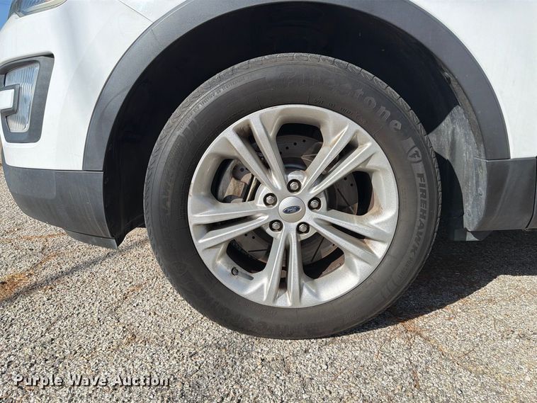 image for item ES8130 2019 Ford Explorer Police SUV