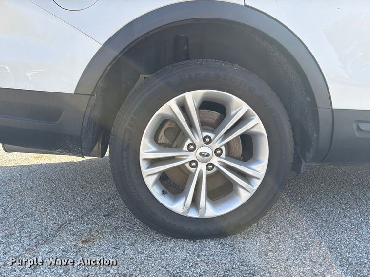 image for item ES8130 2019 Ford Explorer Police SUV