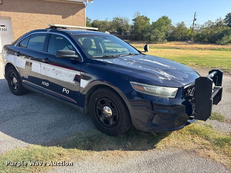 image for item ES8131 2015 Ford Taurus Police Interceptor Police vehicle