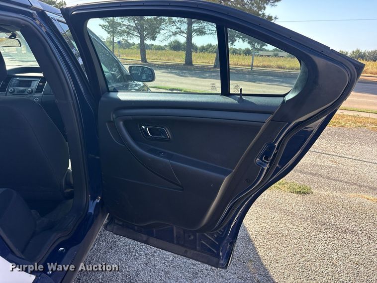 image for item ES8131 2015 Ford Taurus Police Interceptor Police vehicle