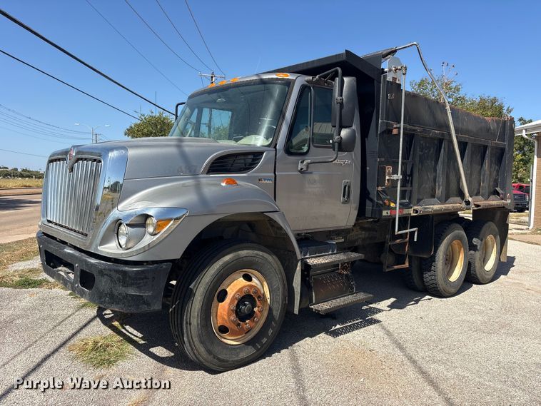 image for item ES8134 2012 International 7400 dump truck